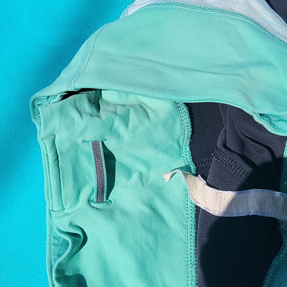 Lululemon - Picture 5 of 9